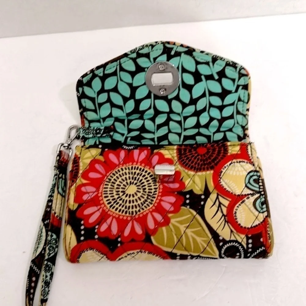 Vera Bradley Flower Shower Turnlock Wristlet EUC
